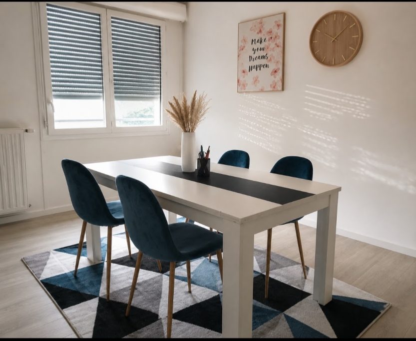 Salle à manger minimaliste et chaleureuse avec ambiance élégante